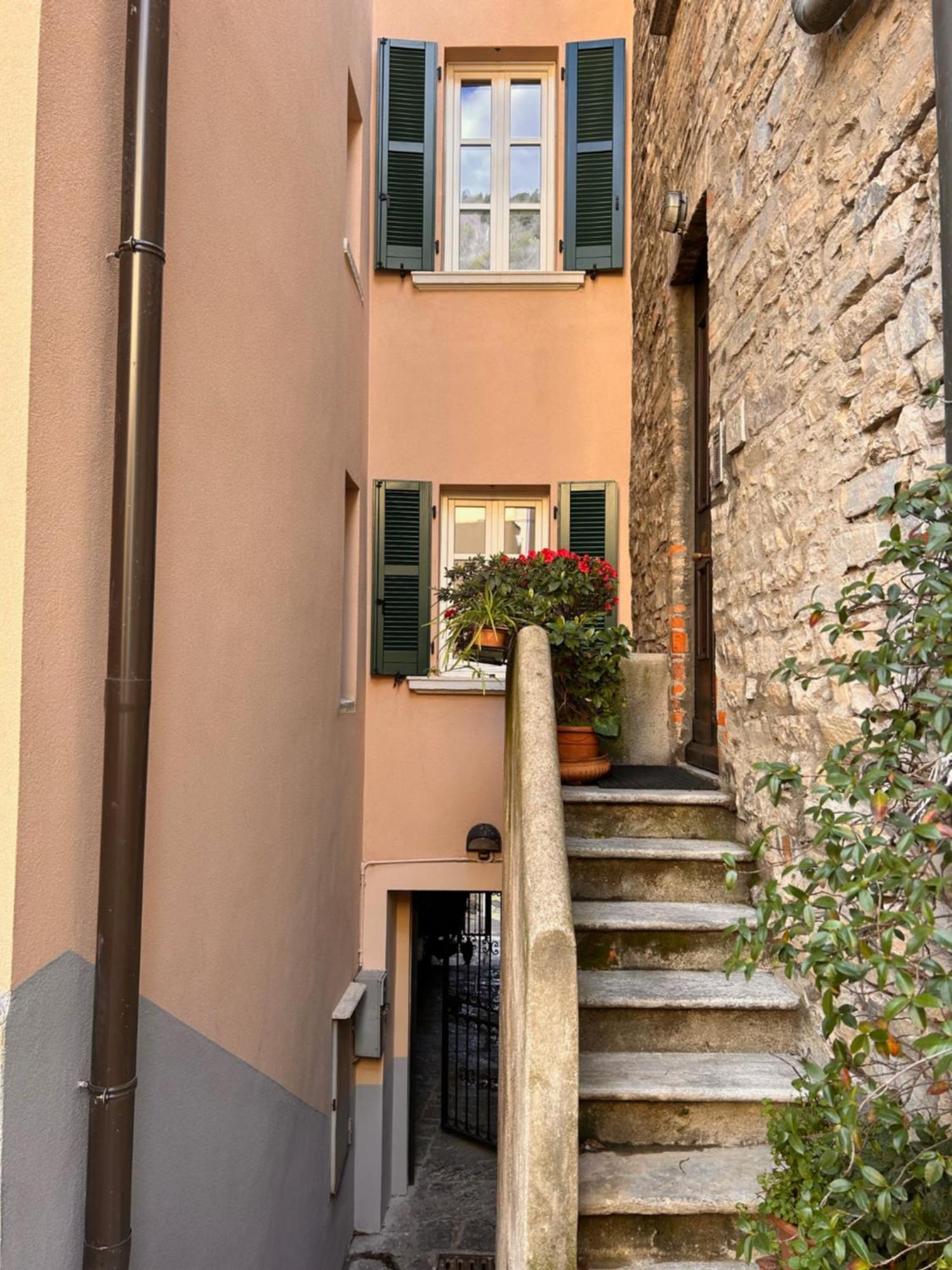 Casa Vacanze Viacoloniola37 Como Eksteriør bilde